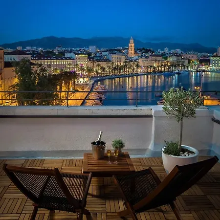 Belvedere Luxury - Breathtaking View 4* Split